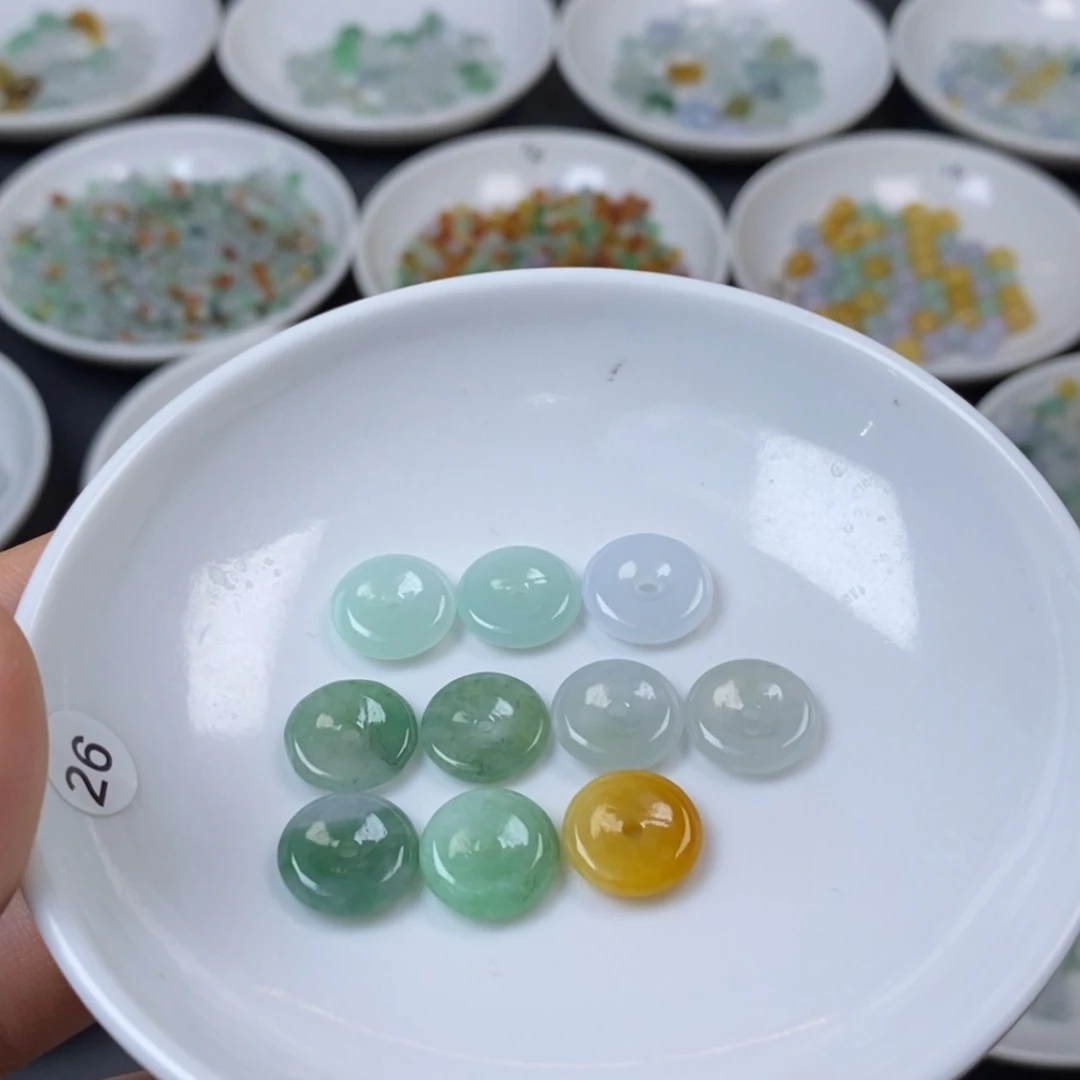 【闪购商品】翡翠颈饰未镶嵌小****✨