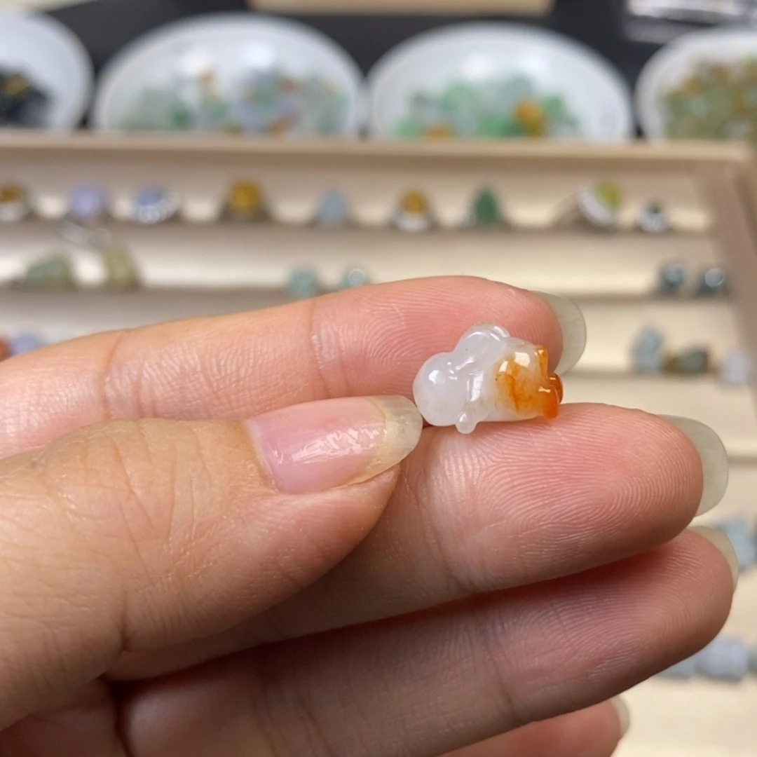 【闪购商品】翡翠颈饰未镶嵌鄭*盈