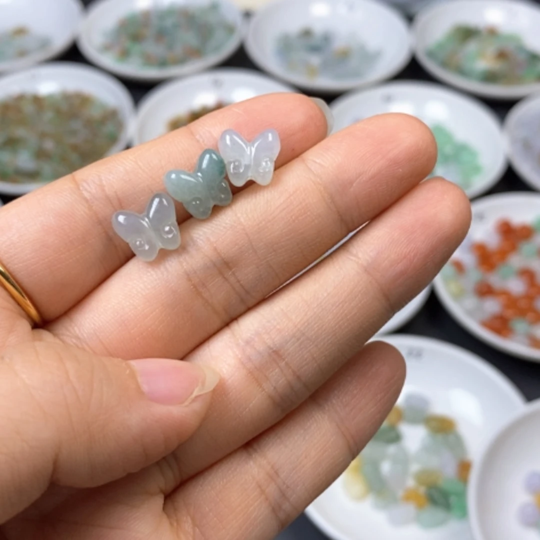 【闪购商品】翡翠颈饰未镶嵌古***?