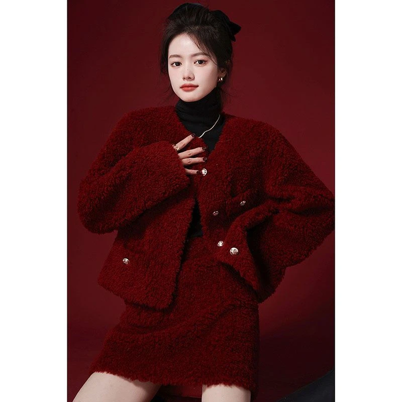 2024洋气红色时尚套装女装轻奢秋冬季新爆款圣诞过战袍外套半身裙