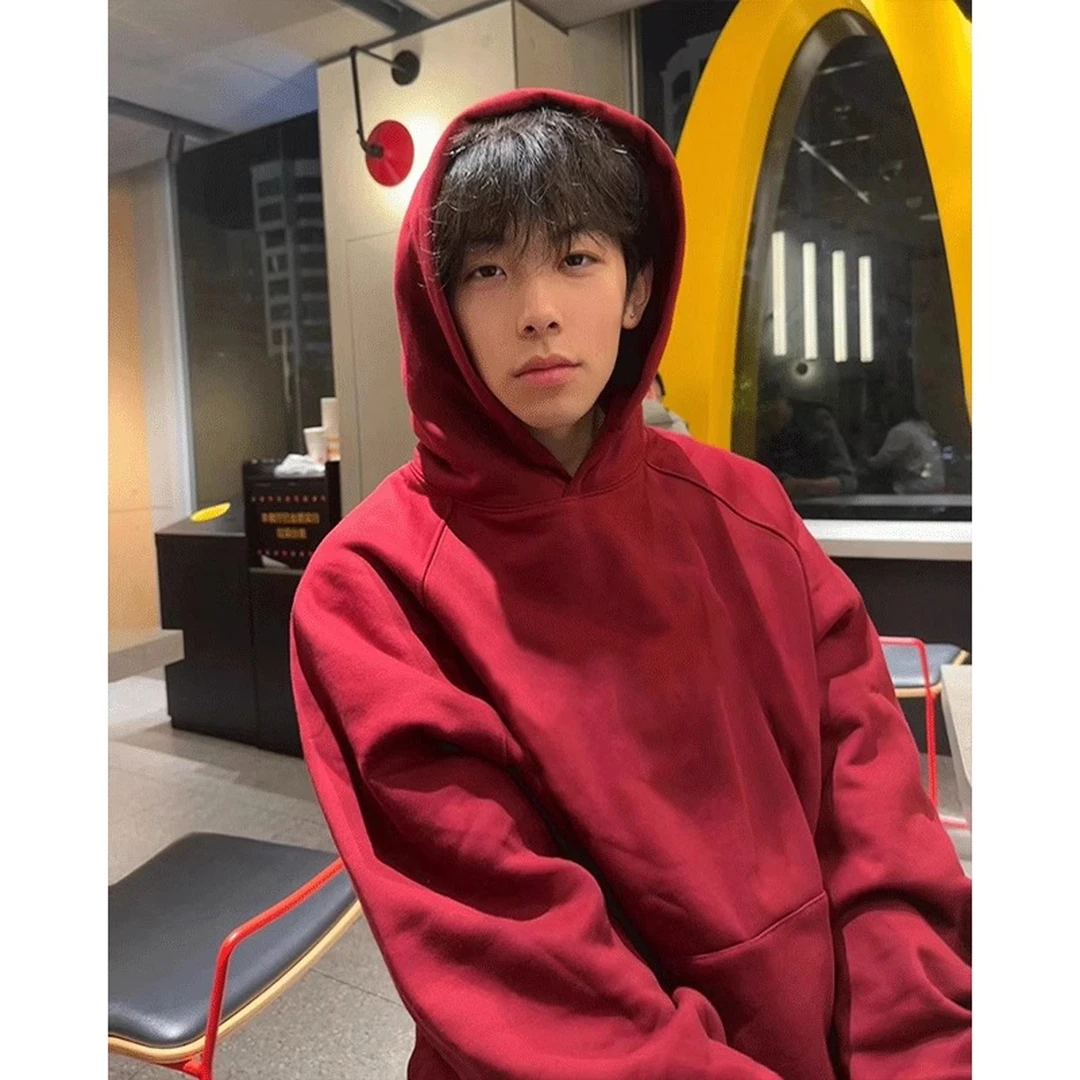 美式休闲薄款外套上衣秋季简约风宽松潮牌纯色基础款连帽卫衣男款