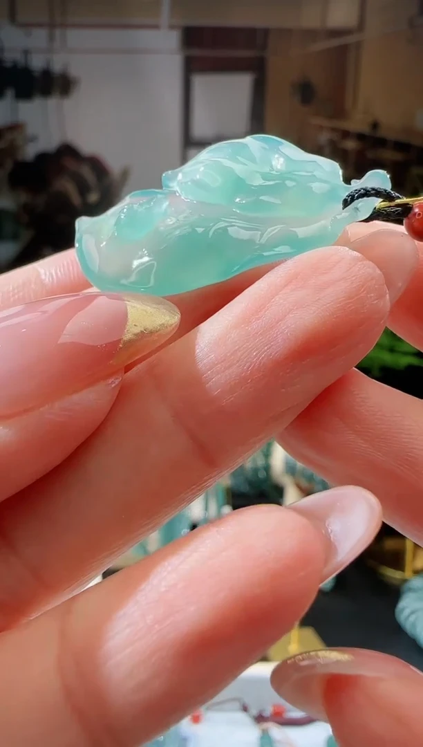 【闪购商品】翡翠吊坠(不含链)未镶嵌叶子