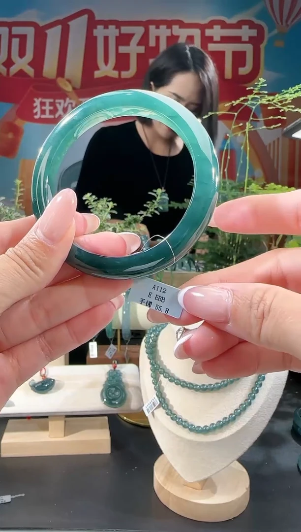 【闪购商品】定制翡翠手镯正圈未镶嵌55.8圈
