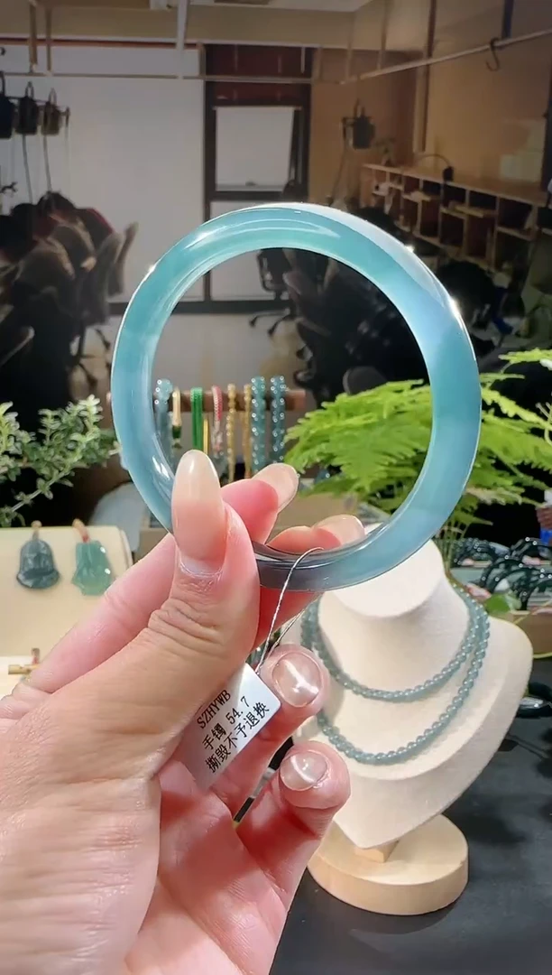 【闪购商品】定制翡翠手镯正圈未镶嵌55圈