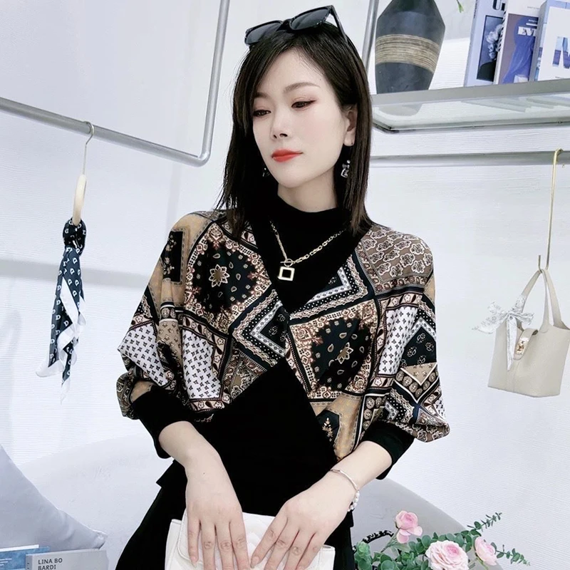 时尚设计感重工亮片韩版百搭半高领假两件长袖T恤女秋季新款上衣