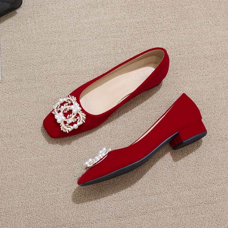 红色婚鞋女低跟3CM新款中式秀禾鞋敬酒鞋孕妇婚鞋粗跟婚纱新娘鞋