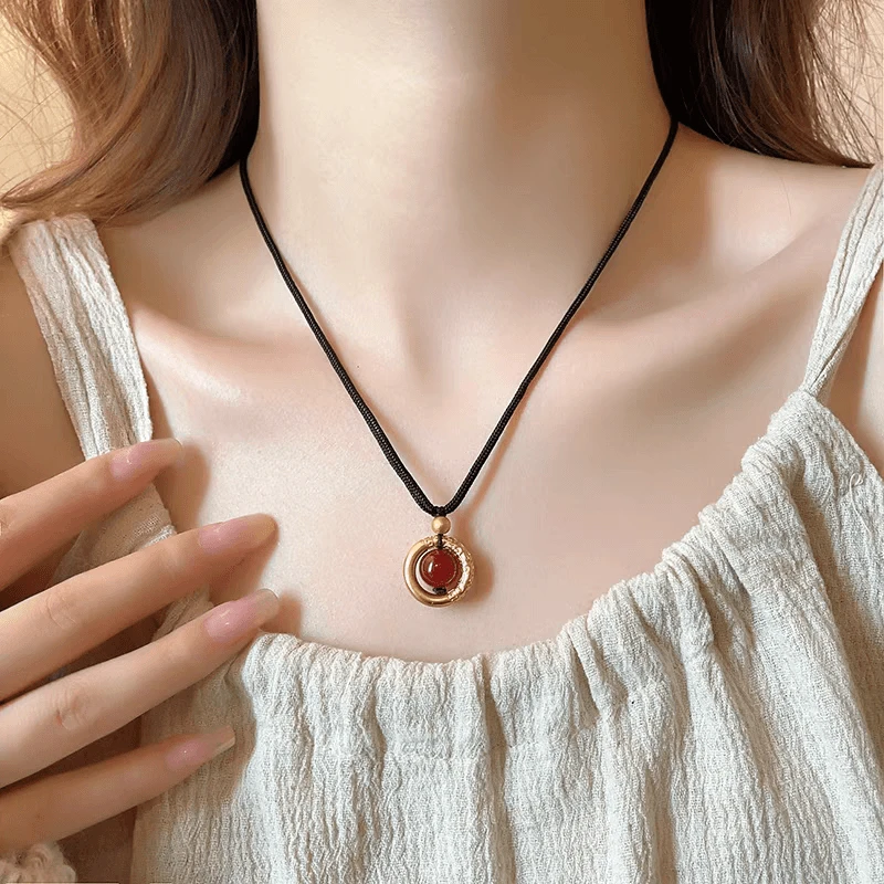 铜合金亚克力项链 合金吊坠 新中式转运珠相思豆吊坠项链女新款锁