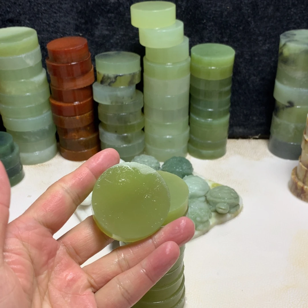 【闪购商品】蛇纹石玉珠宝半成品未镶嵌永****?