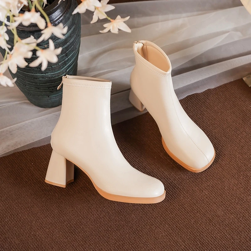 【Din Ge】圆头短靴女秋冬厚底弹力瘦瘦靴2024新款防水台粗跟高跟靴