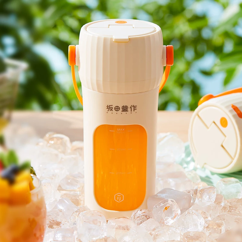 坂田釜作榨汁杯10叶刀头小型榨汁机便携水果汁机家用多功能自动