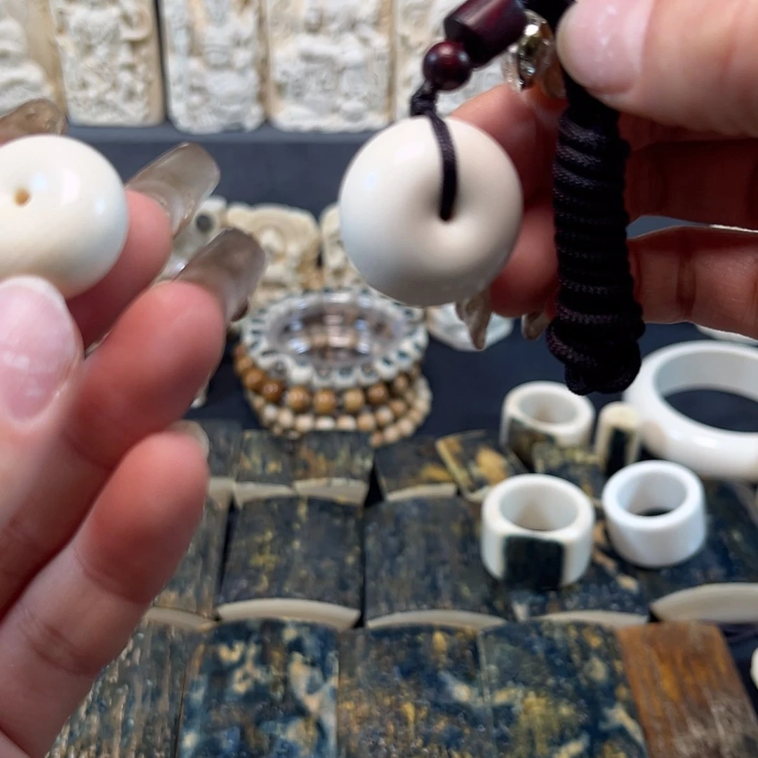 【闪购商品】白玉菩提吊坠@***甲猛犸牙