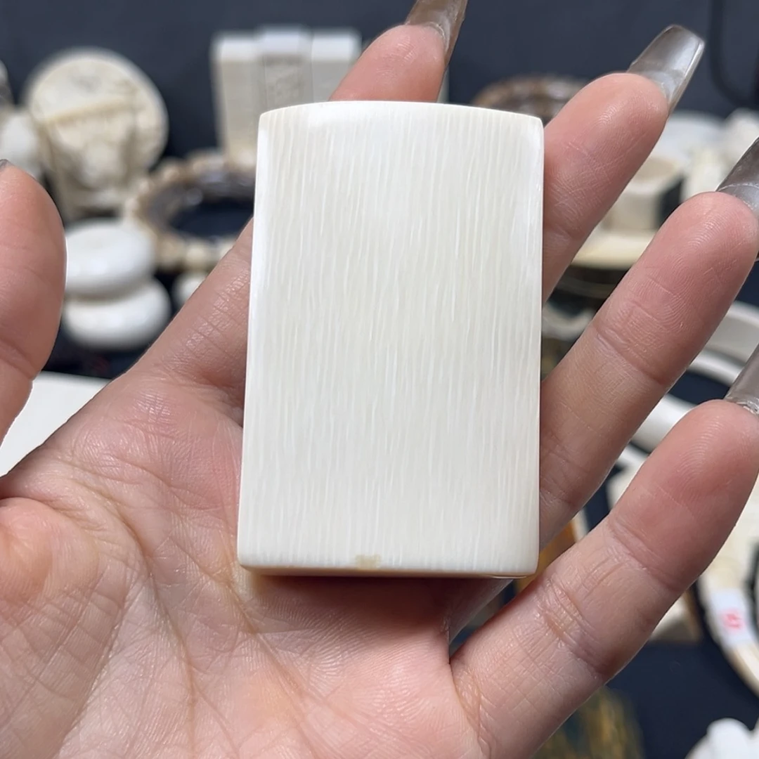 【闪购商品】白玉菩提吊坠勇****）猛犸牙