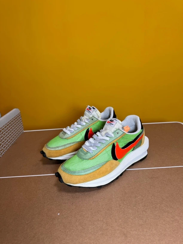 nike sacai绿黄/42码 原盒 中古