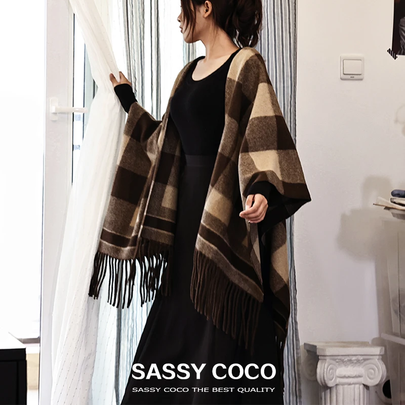 高端格子围巾流苏大披风秋冬保暖外搭洋气高档加厚冬季毛呢斗篷女