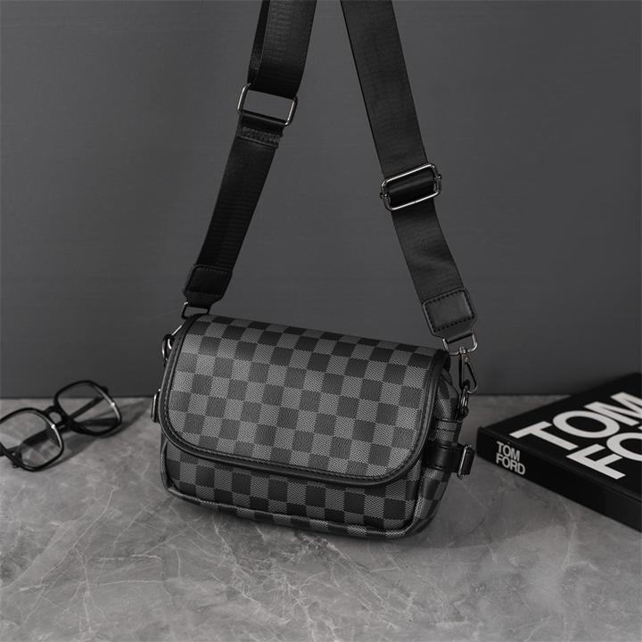 男士牛皮小方包新品牛皮休闲时尚百搭格子真皮单肩潮流复古背包潮