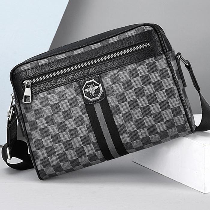 [专柜在售]男士轻奢休闲真皮百搭格子商务高端单肩斜跨包欧美潮包