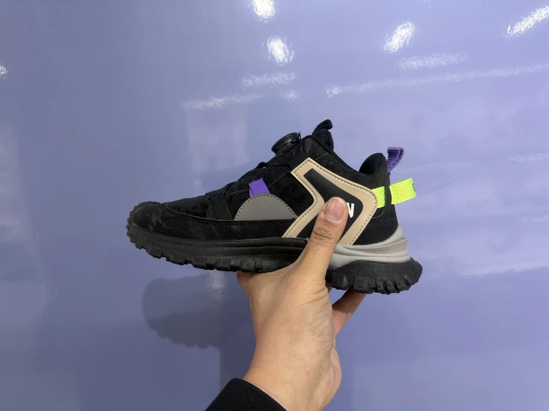 茑家 品P童鞋 撤柜 软弹 超轻 旋转口