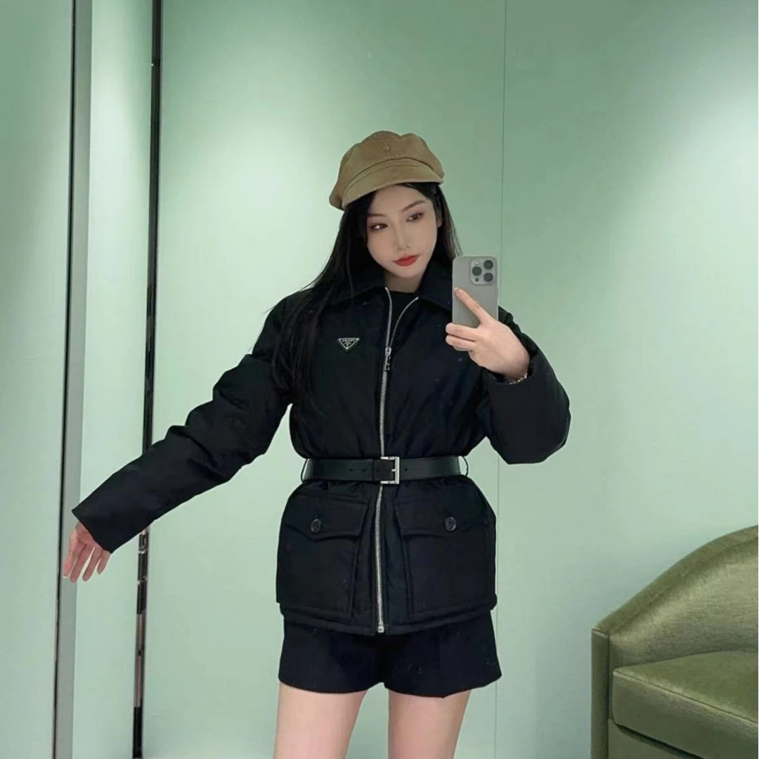 全新未使用 Prada/普拉达 PRADA新款束腰羽绒服 不支持七天