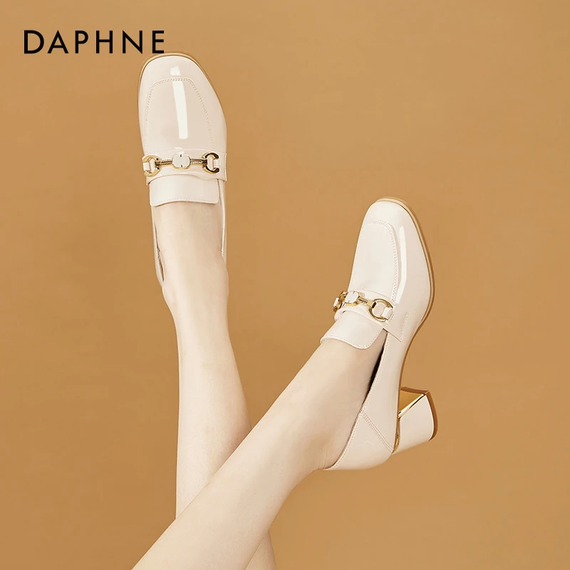 达芙妮单鞋女粗跟软底百搭秋季2025新款真皮小皮鞋工作高跟乐福鞋