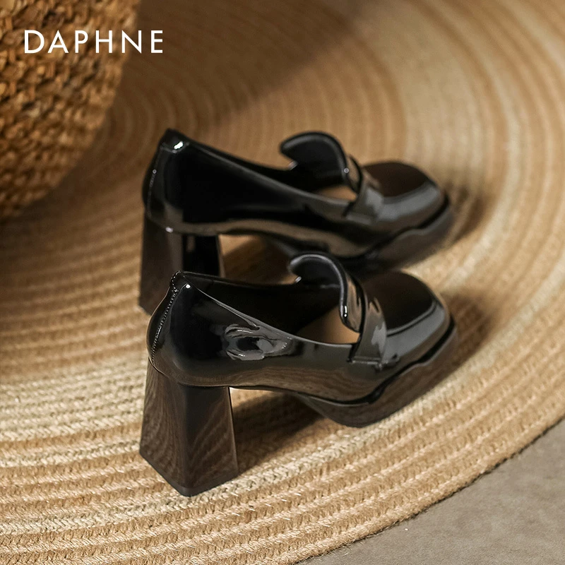 达芙妮漆皮小皮鞋女高跟鞋2025年春夏新款粗跟法式玛丽珍JK风单鞋