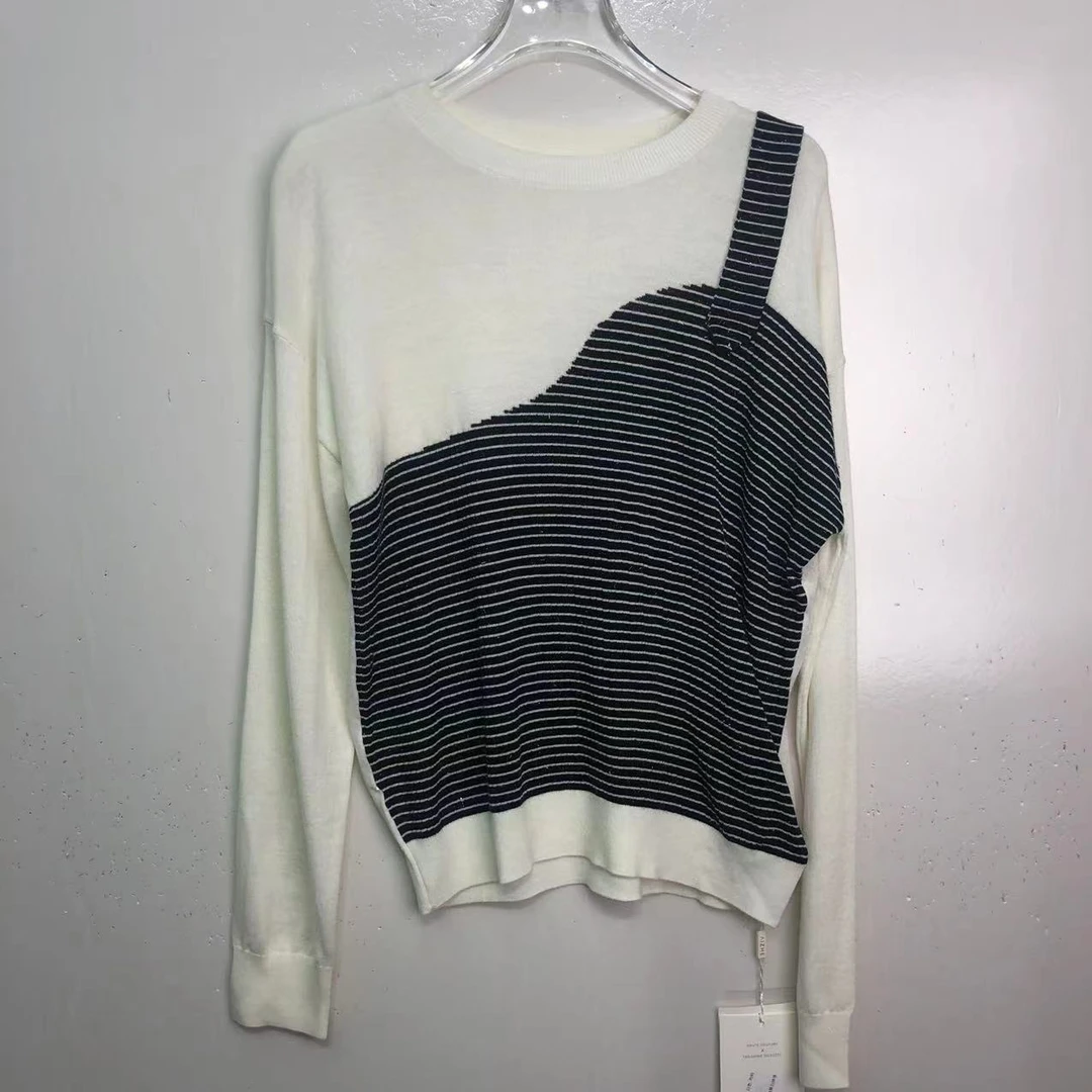 YK21053时尚圆领黑白拼接打底衫