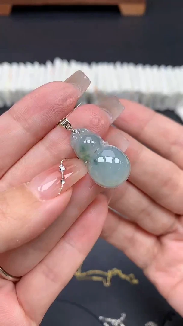 【闪购商品】翡翠吊坠(不含链)18K金镶嵌MS119170