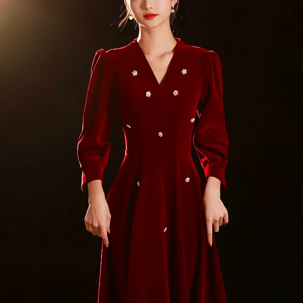 敬酒服新娘2025新款高级感复古丝绒结婚回门礼服女订婚连衣裙秋季