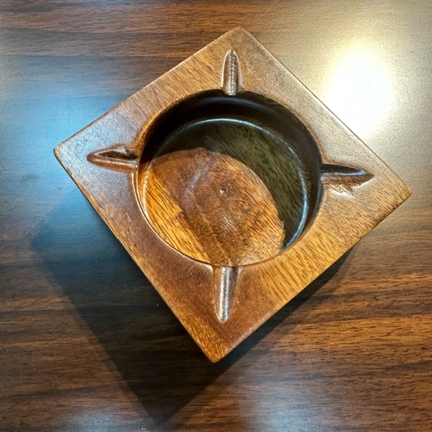 新红利居推荐—烟灰缸