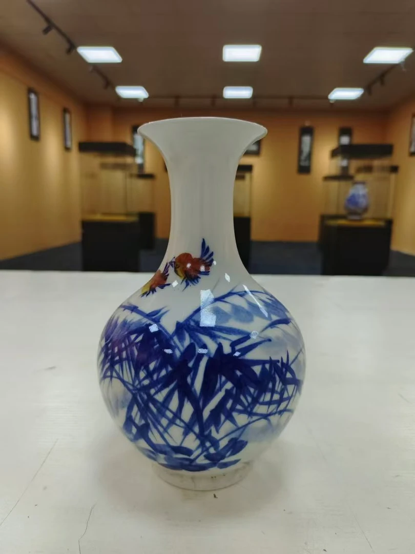 XDT J32景德镇陶瓷青花荷花赏瓶（不固定一件）