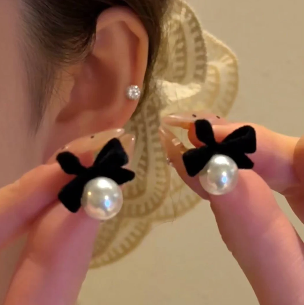 合金耳饰 圣诞节~丝绸酒红色耳钉秋冬2024爆款法系轻奢高级感耳钉