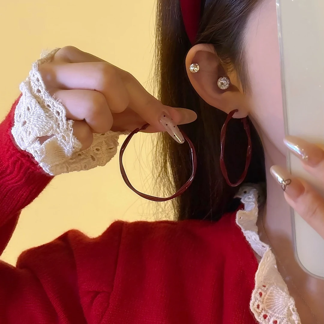 合金耳饰 安可拉红几何圆形扭曲大耳圈女轻奢高级感复古夸张耳环