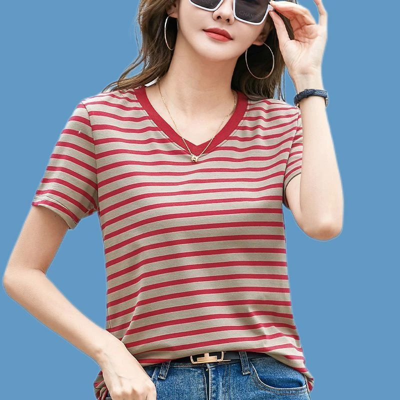 条纹T恤短袖女新款宽松大码减龄中年妈妈洋气中老年人妈妈装夏装