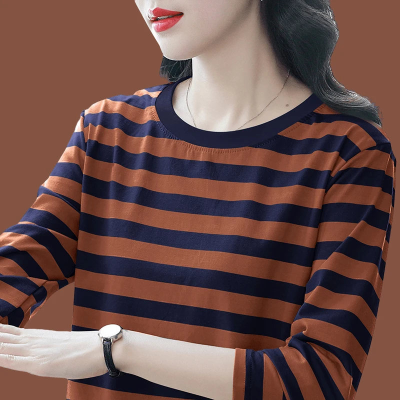 春秋季2024新款女装中年妈妈气质长袖t恤条纹上衣宽松大码打底衫