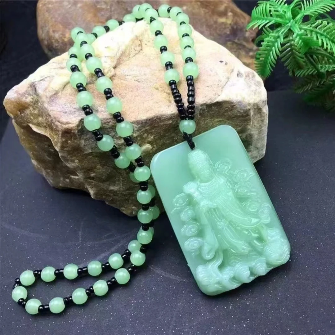 ..时尚饰品浅绿色方牌观音