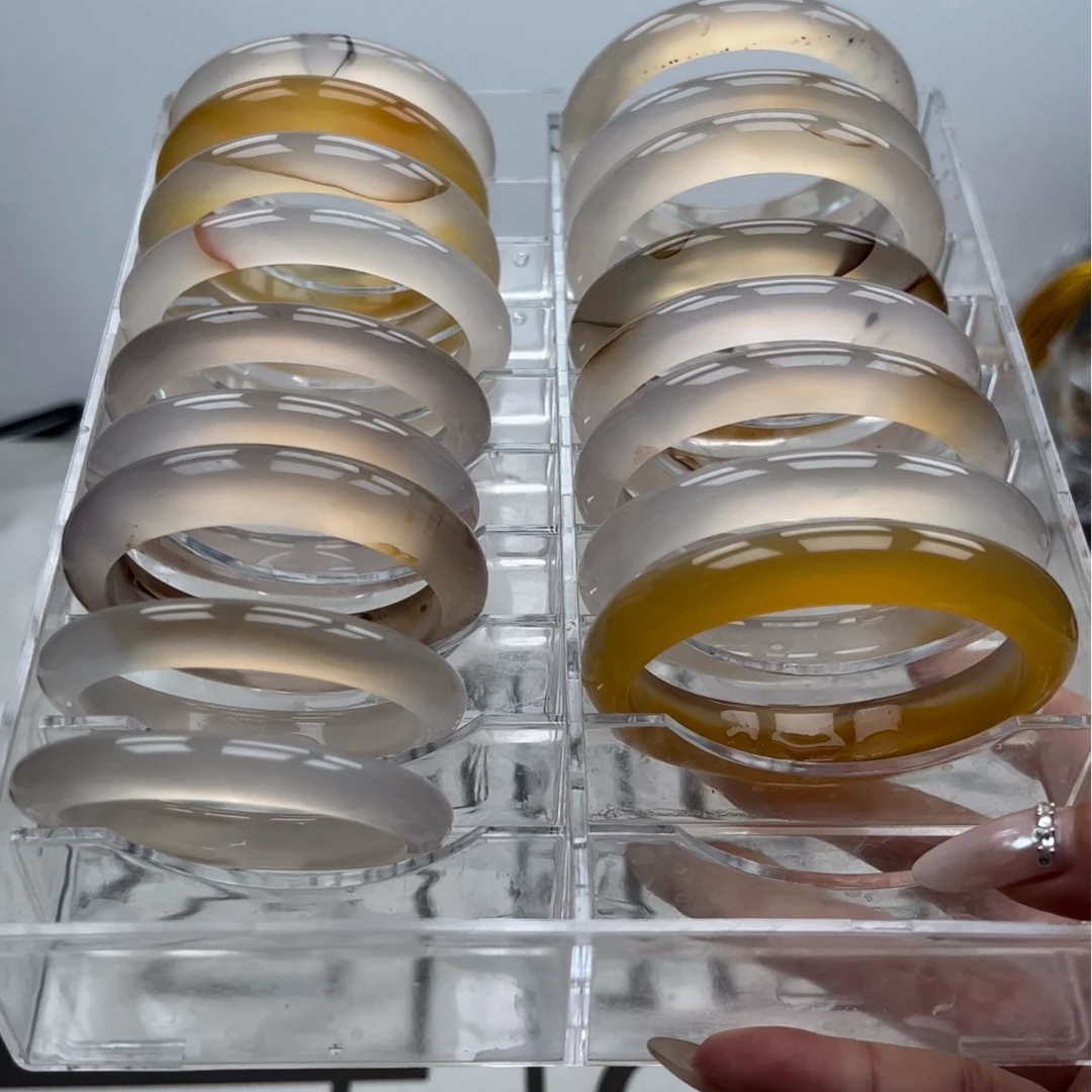 天然玛瑙意境手镯（多样性发货，随机发一）