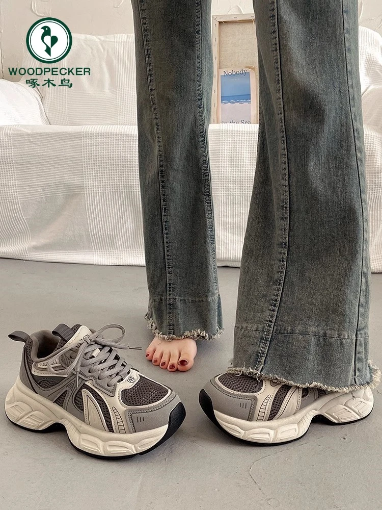啄木鸟老爹鞋女款2025春秋新款厚底小白鞋轻便跑步休闲运动鞋