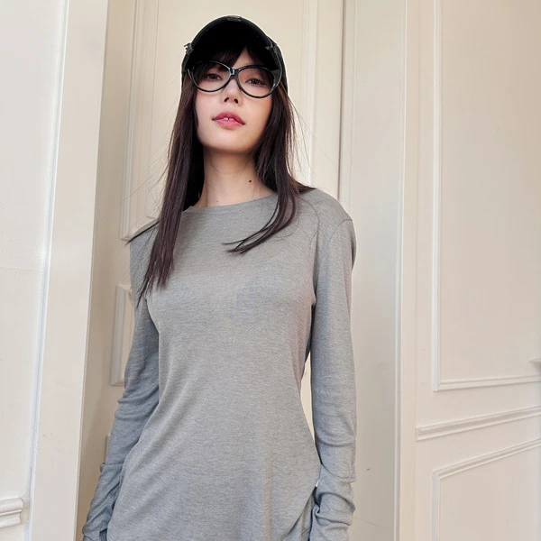 蚕丝圆领基础百搭凉爽防晒插口长袖TEE