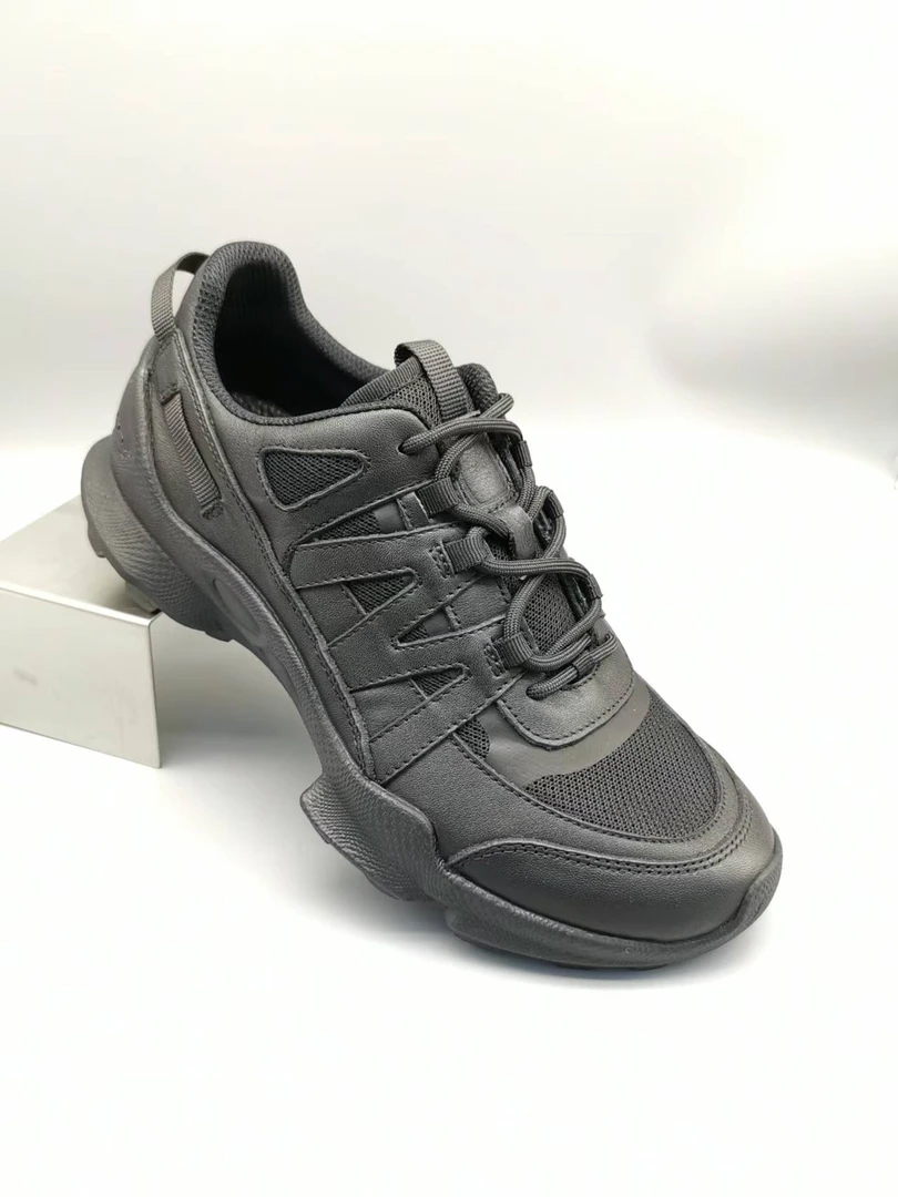 广州狼耳踪迹脚步鞋男女同款92231网面