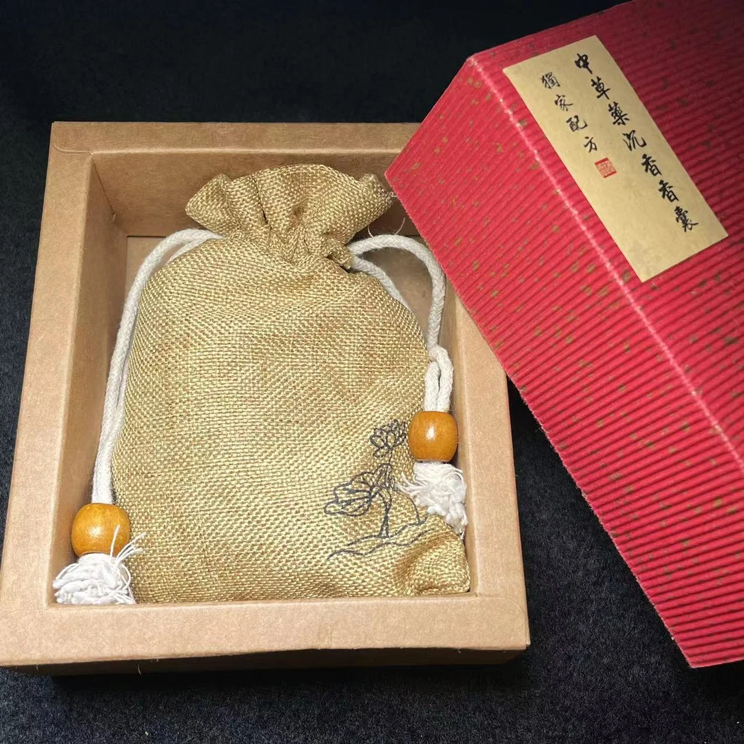 【曹大掌柜精选】26 G1034-中草药沉香香囊-130*110*40mm（曹哥）