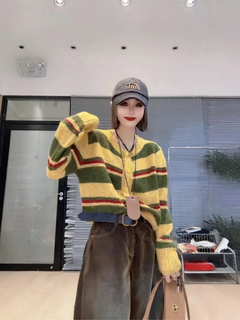 高级感条纹开衫毛衣女装冬季长袖慵懒针织衫上衣加厚保暖短款外套