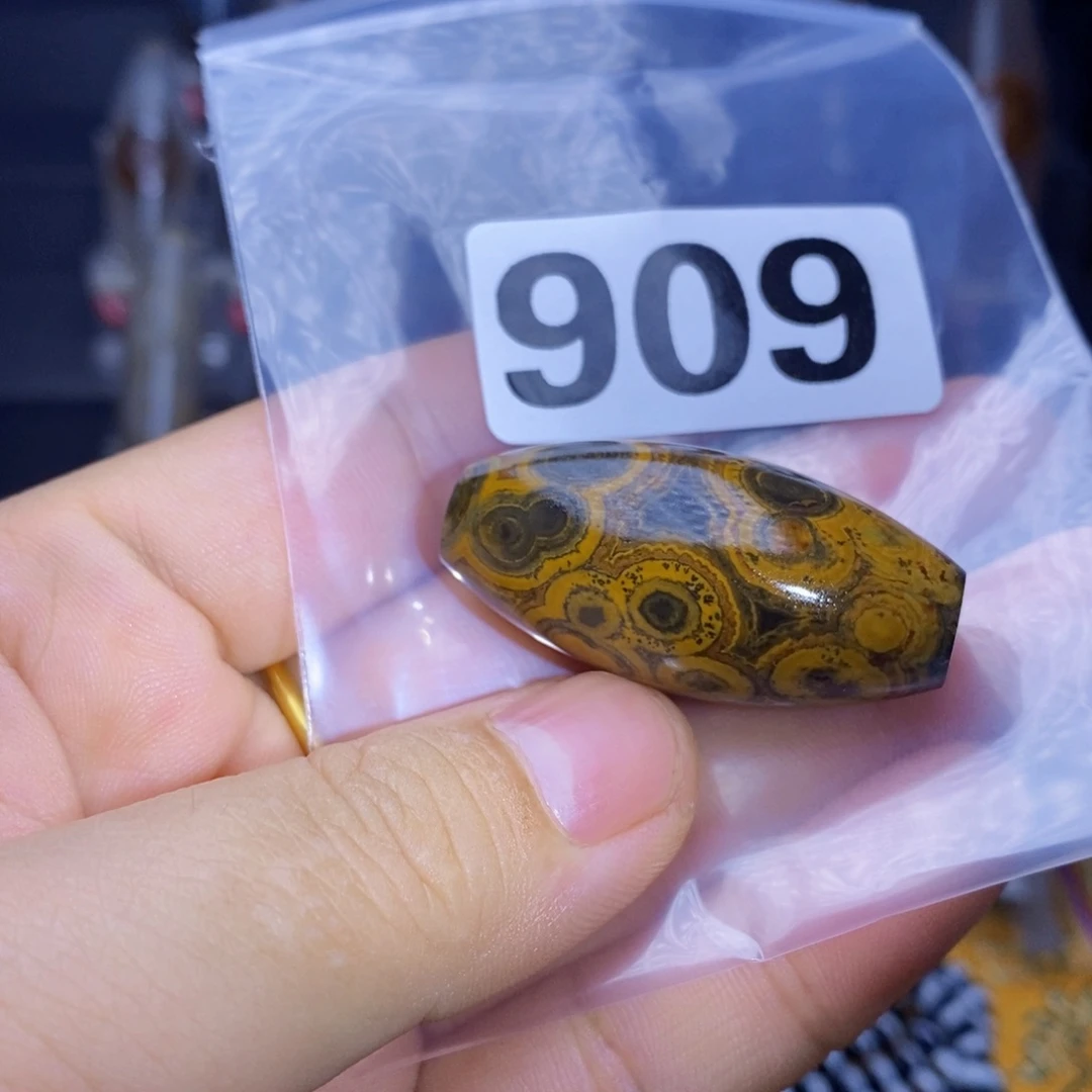 石英质玉颈饰未镶嵌