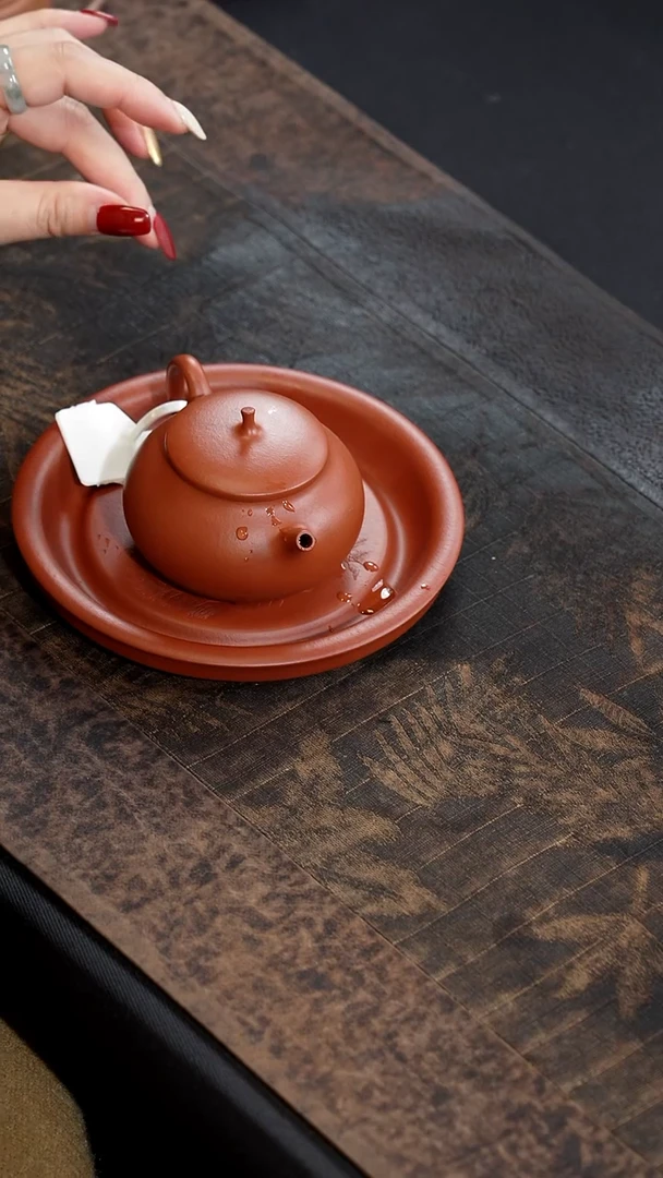 【闪购商品】紫砂茶壶130cc茄瓜壶朱泥