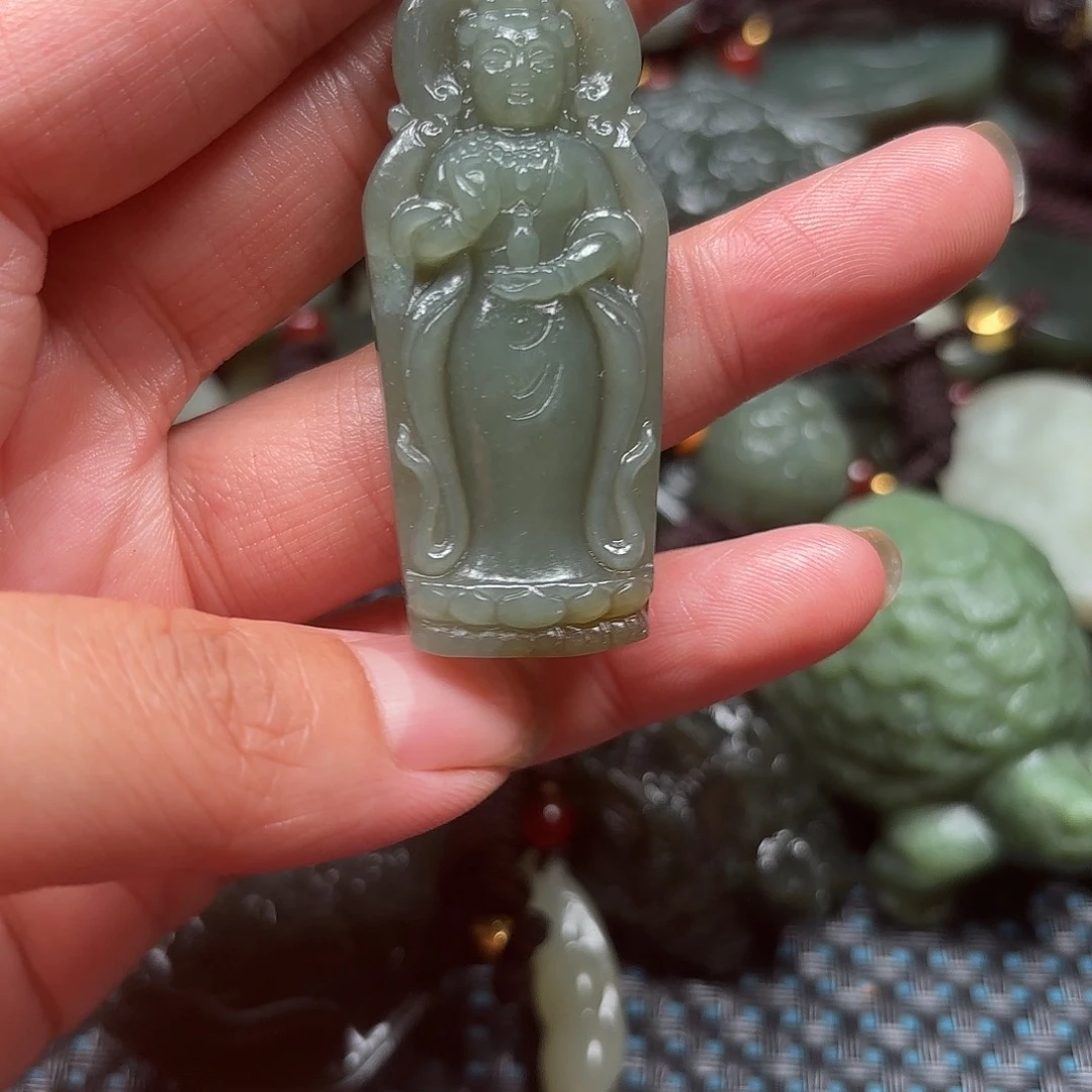 和田玉吊坠未镶嵌