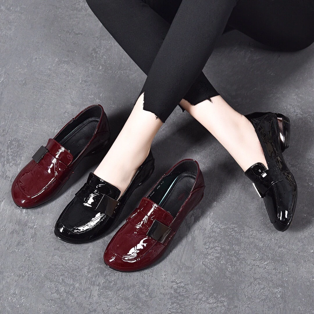 春季圆头粗跟漆皮小单鞋百搭女鞋低跟软底妈妈鞋真皮女鞋