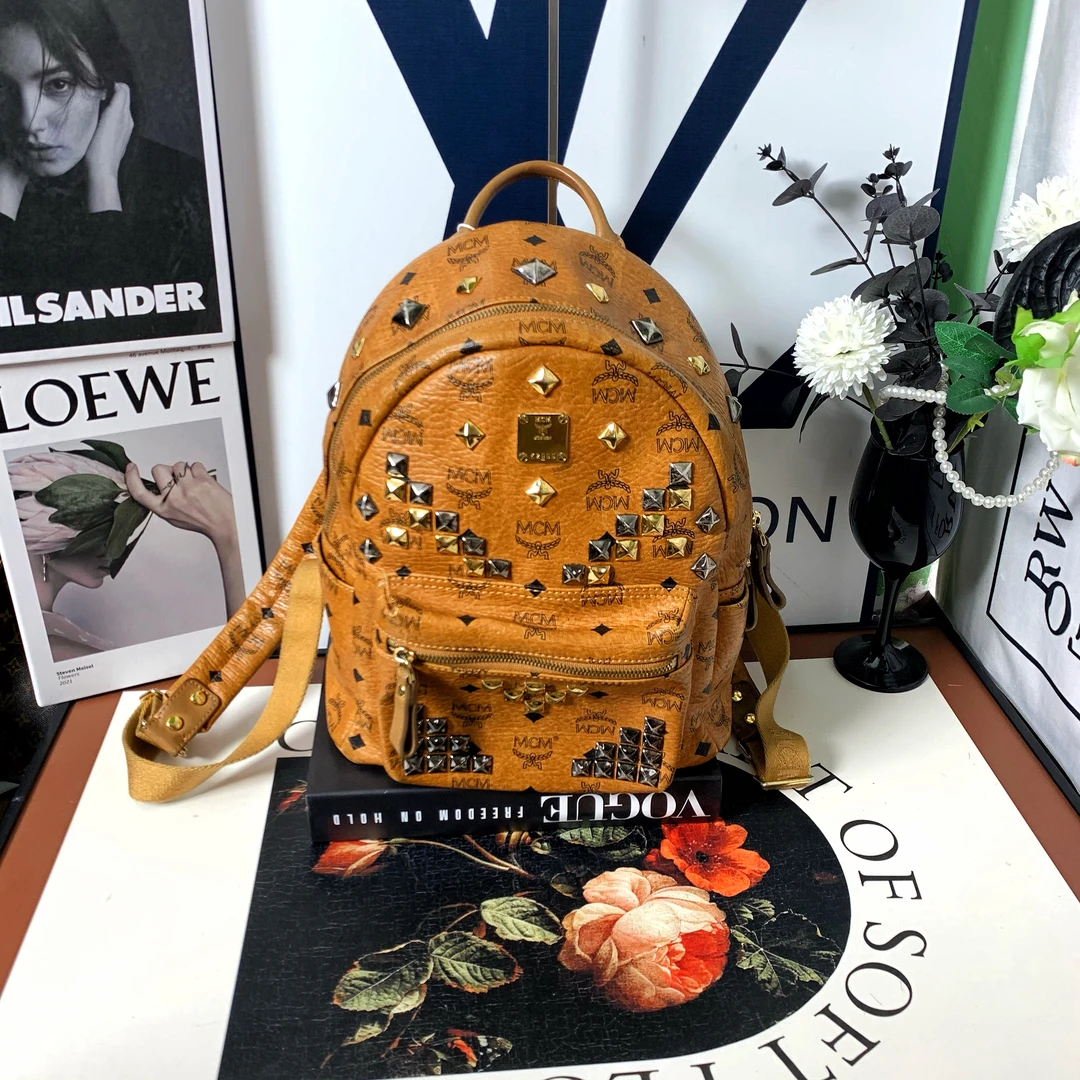 95新 MCM 小怡中古/小号双肩包/MCM