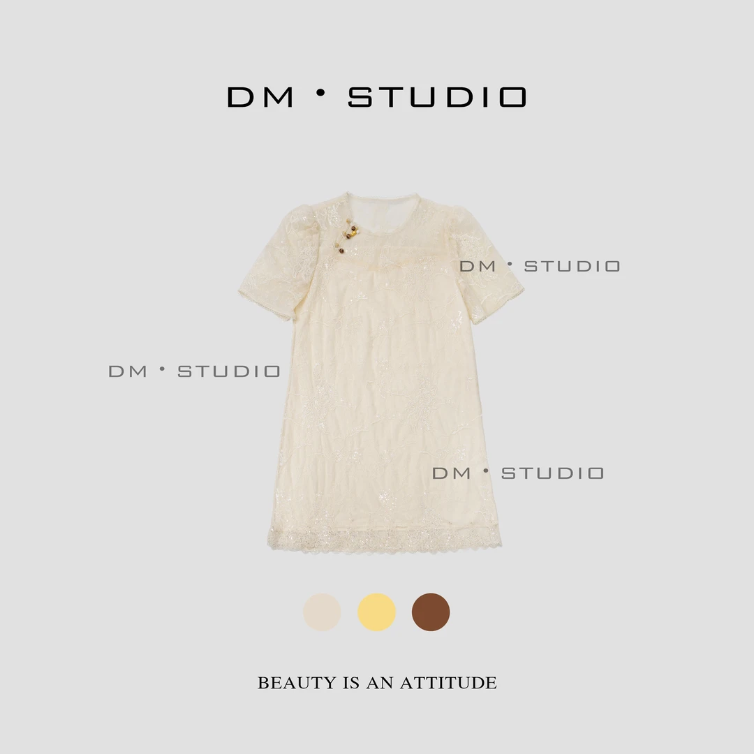 DM•STUDIO/重工绣片斜襟盘扣圆领连衣裙（31121）