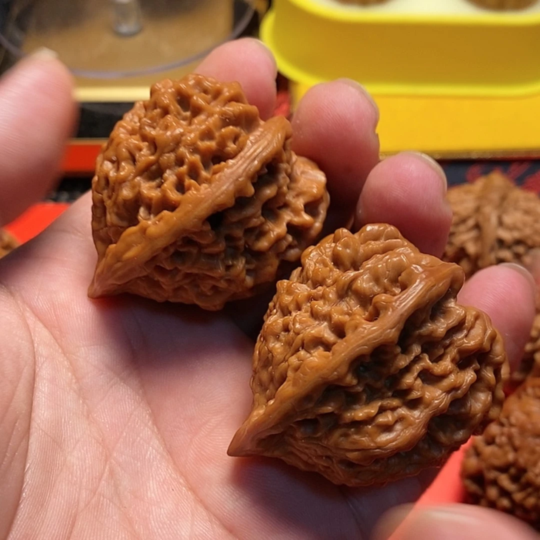 【闪购商品】文玩核桃吊坠亿****制