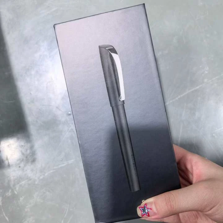 进口高端钢笔1盒 好写~
