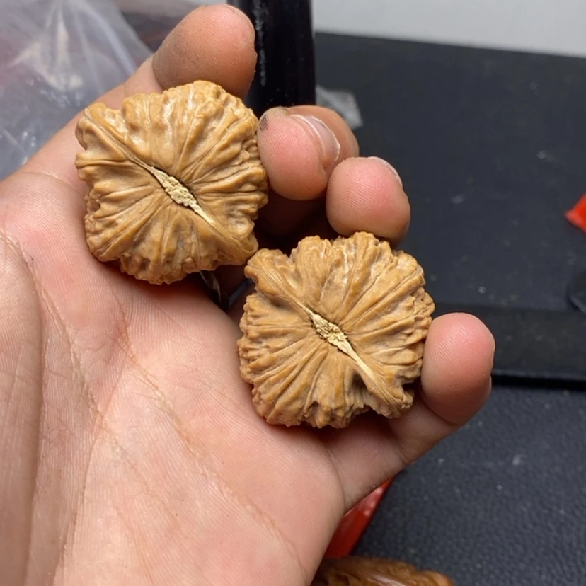 【闪购商品】文玩核桃吊坠阿*91