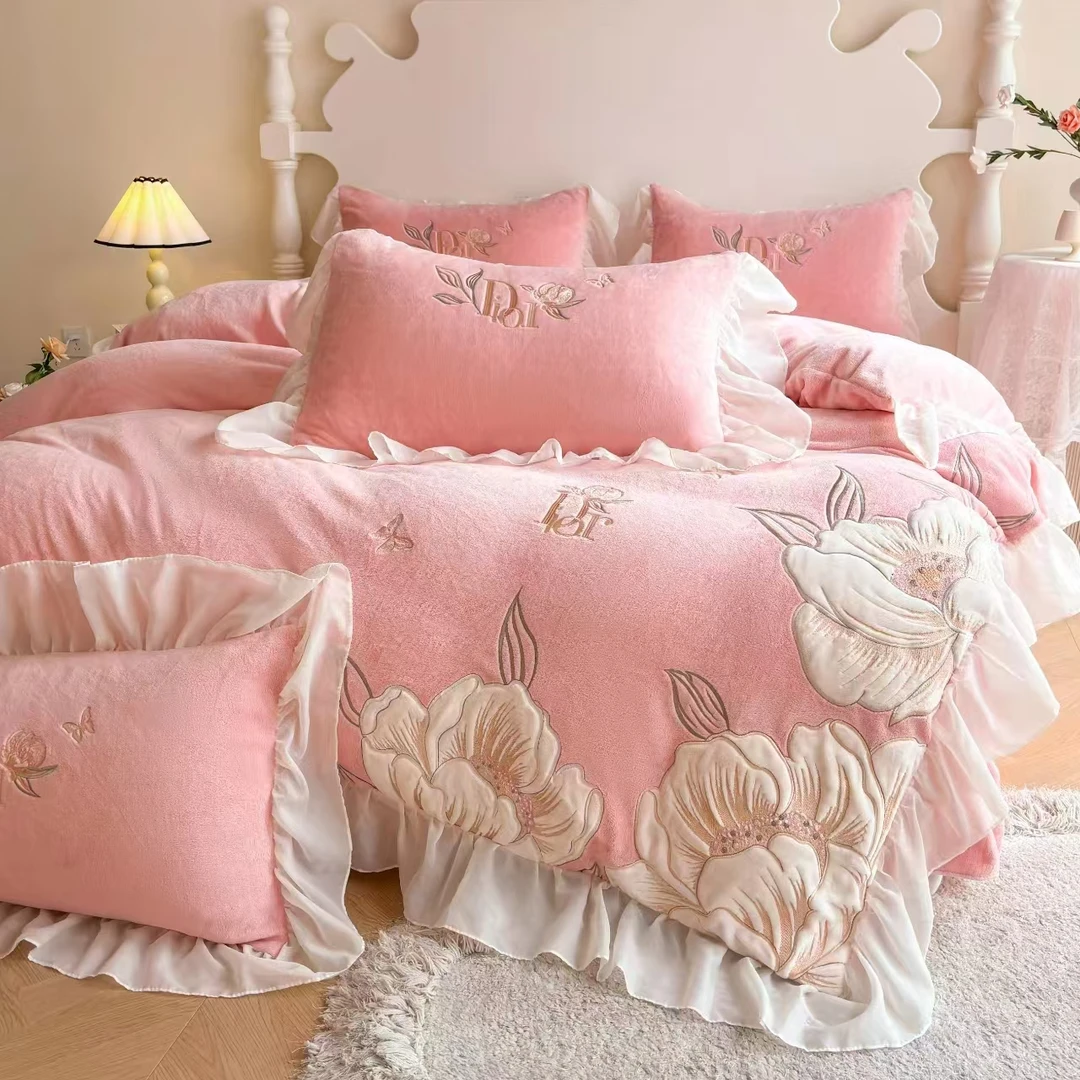 【香妃粉】加厚贴布绣花牛奶绒四件套绒被套简约柔软被罩床单